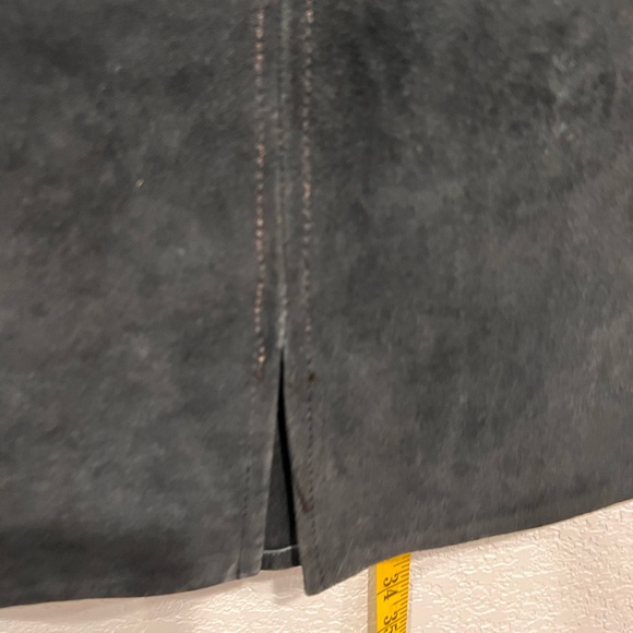 Vintage Leather skirt - Picture 4 of 8